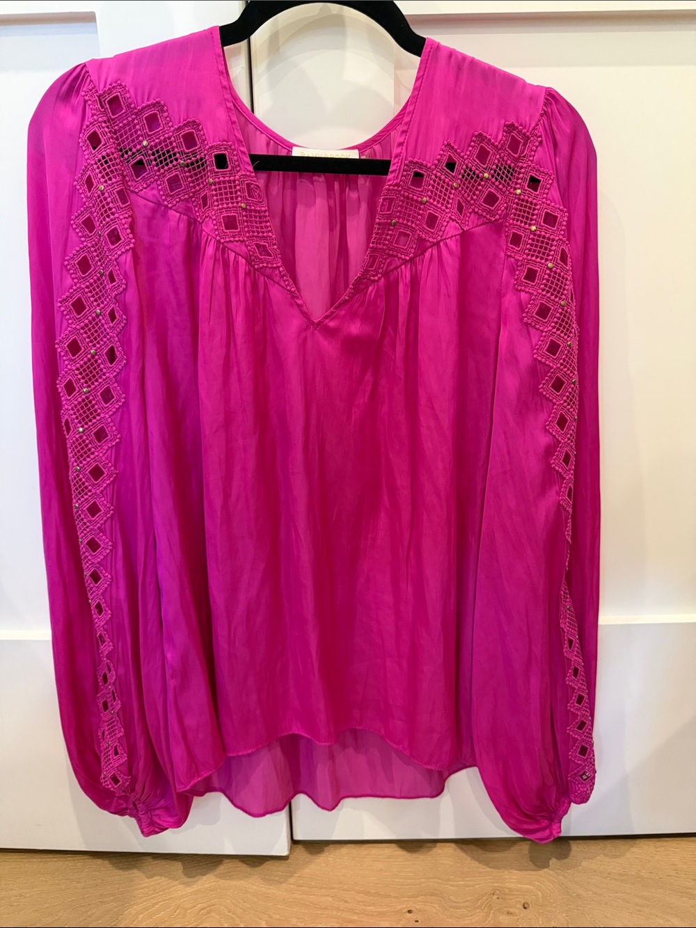 Ramy Brook Women’s Fuchsia Embroidered V-Neck Blouse size Small